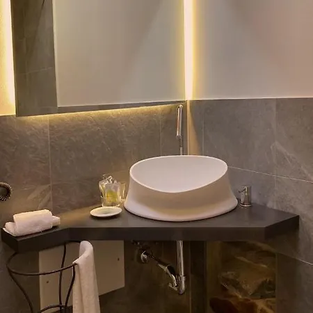 Bed & Breakfast La Corte Del Governo 565 Lezzeno